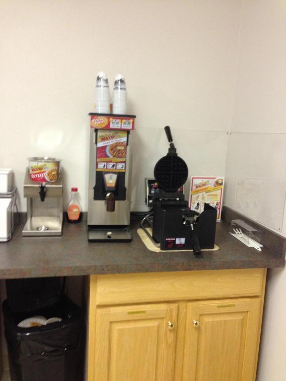 Super 8 By Wyndham Gas City Marion Area Extérieur photo